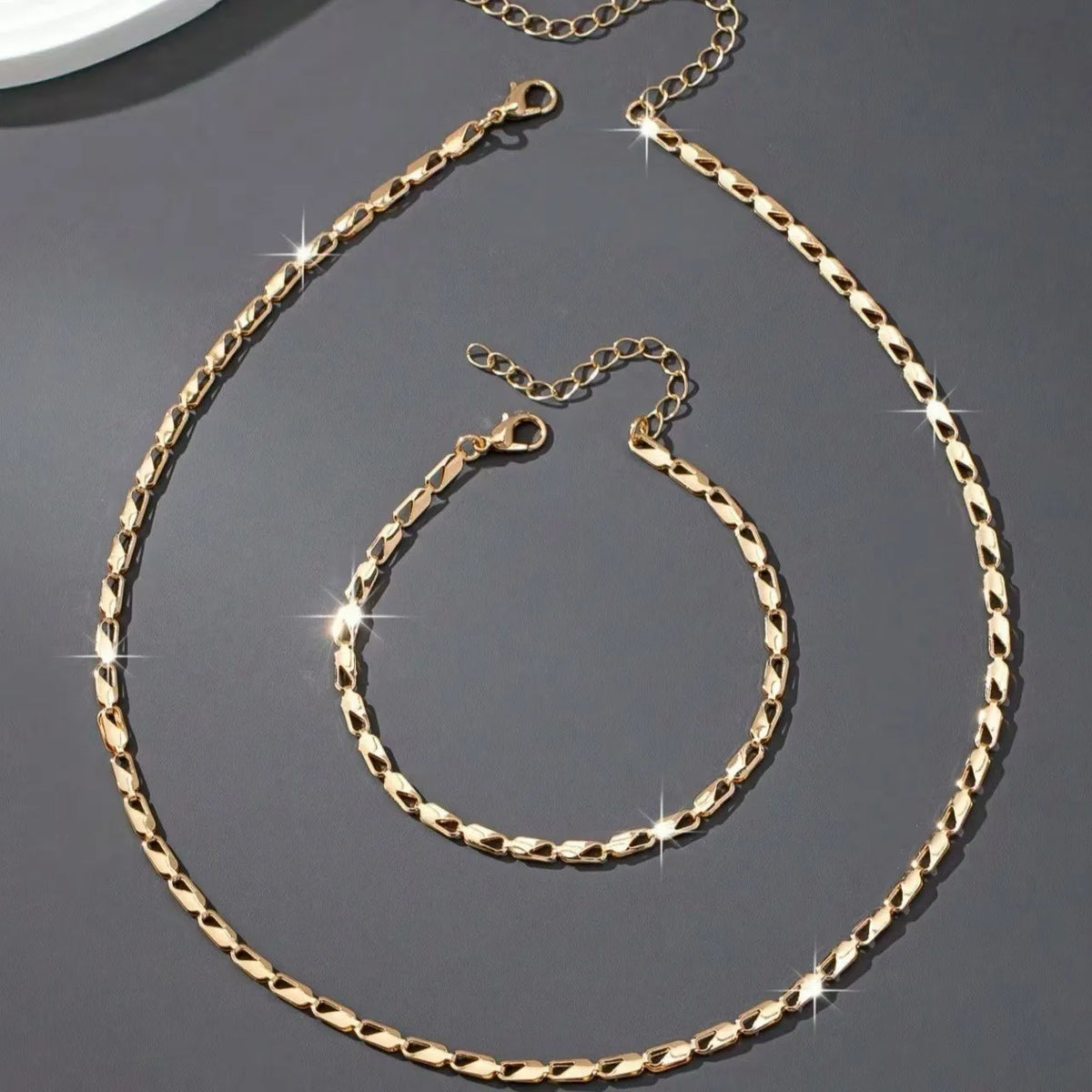 Luxurious Women's Necklace & Bracelet Set – Gold Plated Fashion Jewelry